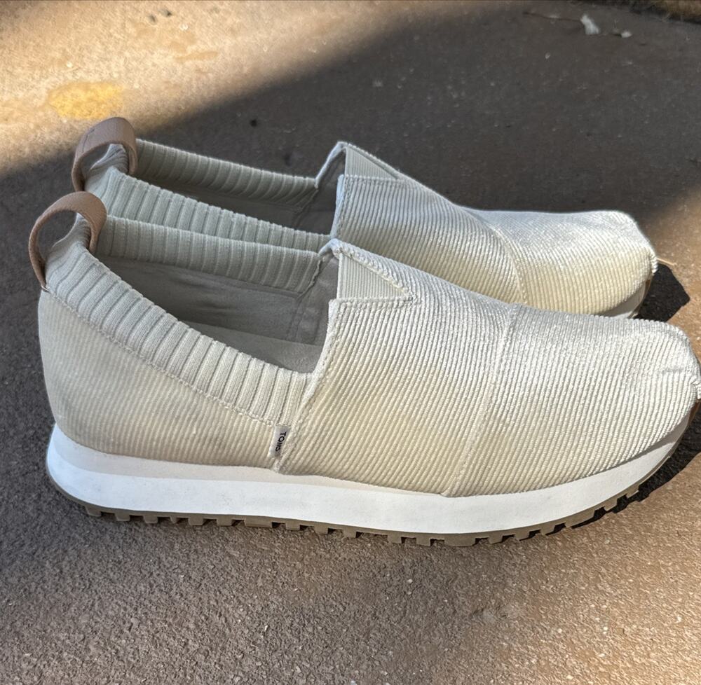TOMS Corduroy Chunky Sneakers Size 9 Costal Grandma Athleisure Resort Casual